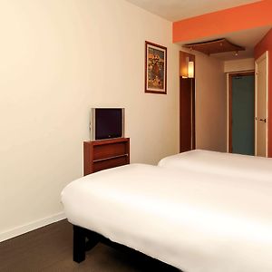 Habitación Estándar con 2 Camas Individuales